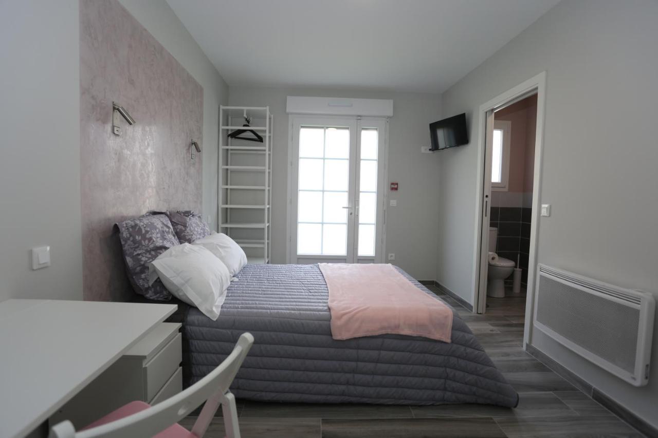 Le Merle Blanc Louchats Hotel Ngoại thất bức ảnh