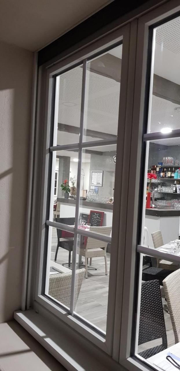 Le Merle Blanc Louchats Hotel Ngoại thất bức ảnh